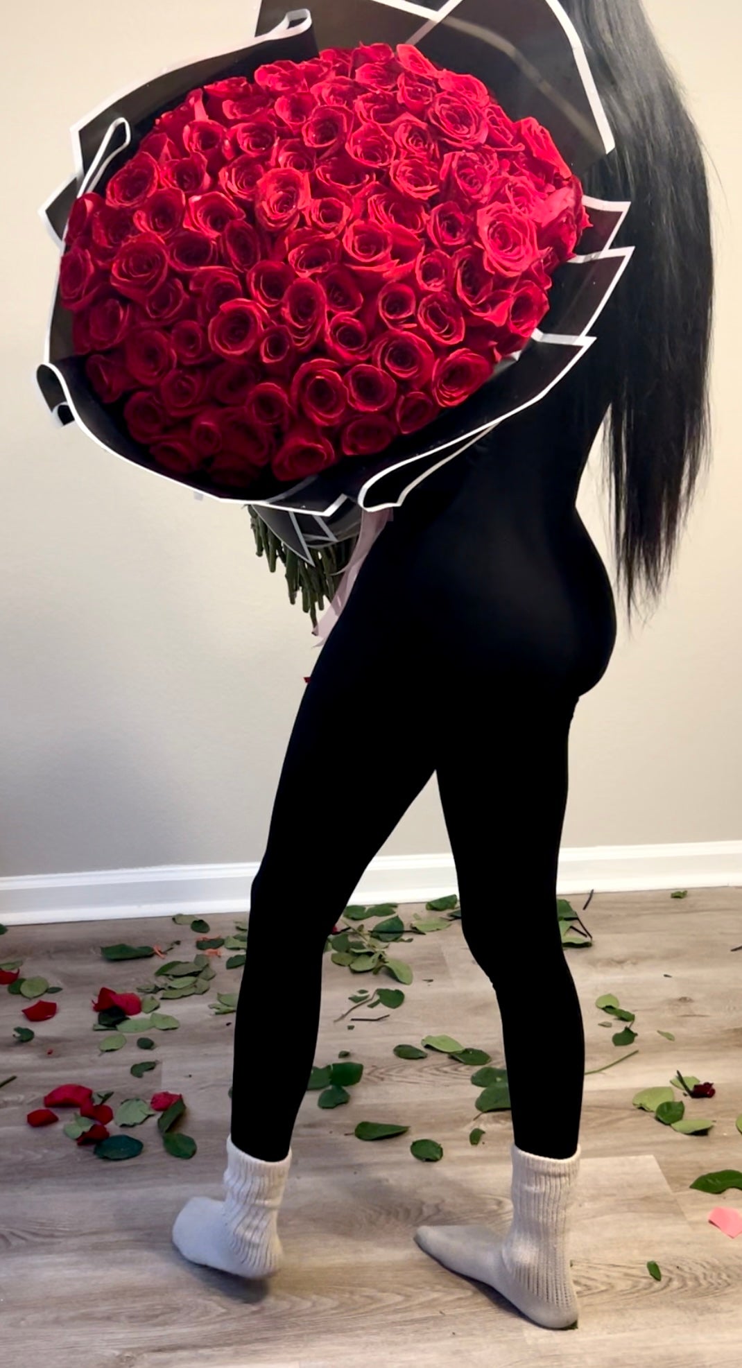 100 XXL Long Stem Rose Bouquet